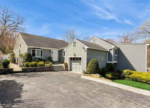 Property at 31 Dogwood Ct, Goldens Bridge, NY 10526, 2 beds, 2 baths