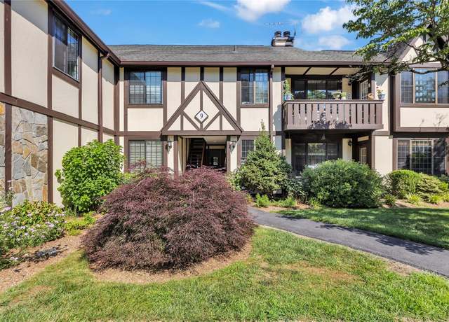 Property at 9 Foxwood Dr #4, Pleasantville, NY 10570, 1 bed, 1.5 baths
