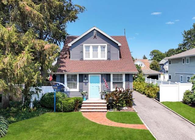 Property at 3861 Hickory St, Seaford, NY 11783, 3 beds, 2.5 baths