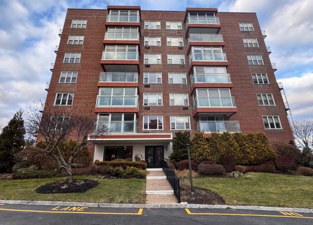 Property at 2 Salisbury Pt Unit 1D, Nyack, NY 10960, 1 bed, 1 bath