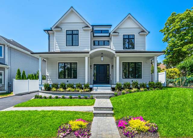 Property at 22 N Maryland Ave, Port Washington, NY 11050, 5 beds, 4.5 baths