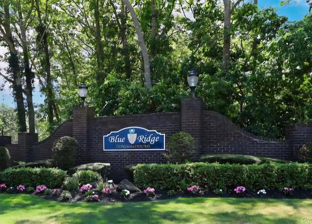 Property at 186 Blue Ridge Dr, Medford, NY 11763, 2 beds, 1 bath