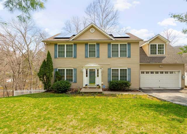 Property at 48 Wharton Dr, Cortlandt Manor, NY 10567, 4 beds, 2.5 baths