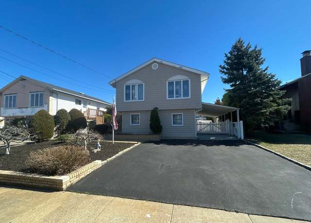 Property at 929 S Long Beach Ave, Freeport, NY 11520, 2 beds, 2 baths