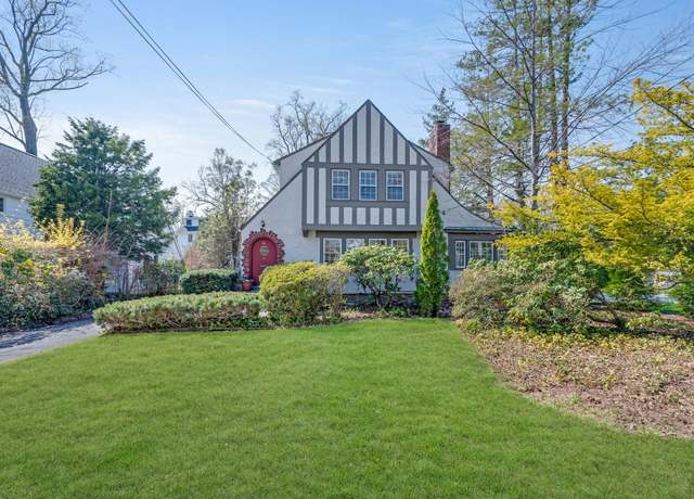 Property at 45 Lookout Cir, Larchmont, NY 10538, 4 beds, 3 baths