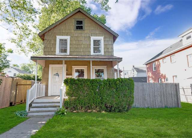 Property at 20 Valentine St, Glen Cove, NY 11542, 2 beds, 1 bath