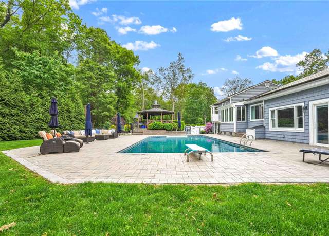 Property at 69 Bankside Dr, Centerport, NY 11721, 5 beds, 4 baths