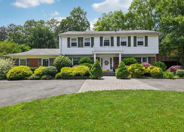 Property at 96 Washington Ave, Garden City, NY 11530, 5 beds, 3.5 baths