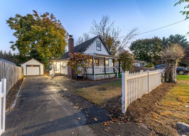 Property at 334 Gillette St, Dix Hills, NY 11746, 3 beds, 2 baths