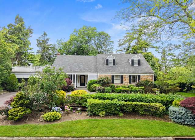 Property at 156 Lefferts Rd, Woodmere, NY 11598, 6 beds, 3.5 baths