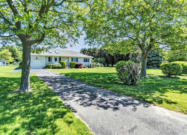 Property at 2100 Duck Pond Rd, Cutchogue, NY 11935, 3 beds, 2 baths