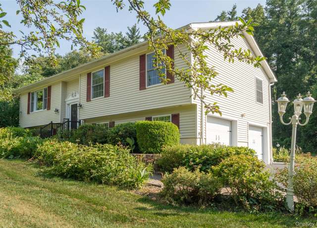 Property at 71 Duck Pond Rd, Stone Ridge, NY 12484, 3 beds, 2.5 baths