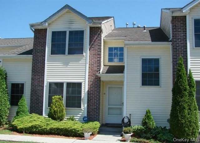 Property at 43 Woodlake Dr, Middletown, NY 10940, 3 beds, 1.5 baths
