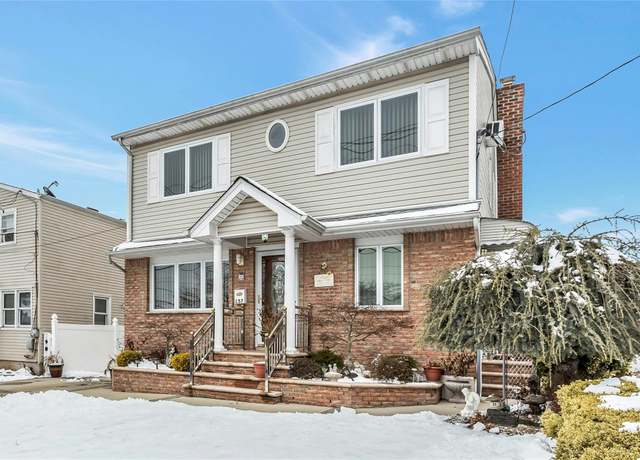 Property at 157 Barwick Blvd, Mineola, NY 11501, 5 beds, 2 baths