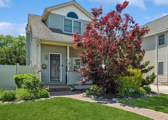 Property at 2660 Rosebud Ave, Merrick, NY 11566, 3 beds, 2 baths