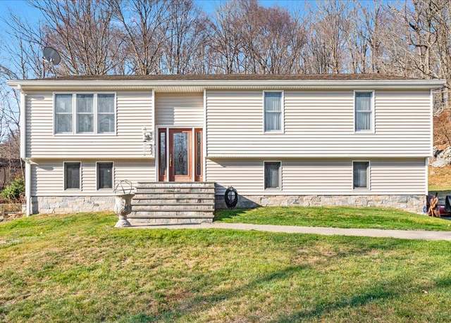 Property at 317 Miller Hill Rd, Carmel, NY 10512, 3 beds, 2.5 baths