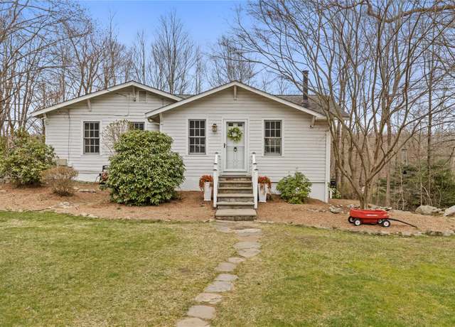 Property at 22 Smalley Corners Rd, Carmel, NY 10512, 2 beds, 1.5 baths