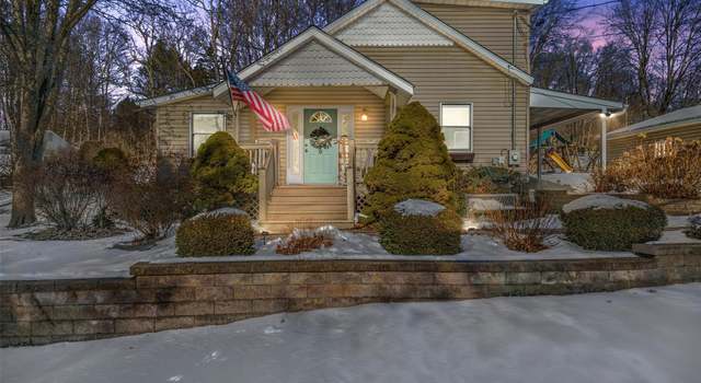 Photo of 6 Ash Ave, New Windsor, NY 12553