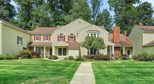 Photo of 165 Village Green Ct, Warwick, NY 10990