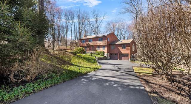 Photo of 4 Teresa Ln, Cortlandt Manor, NY 10567