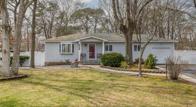 Photo of 431 Grand Blvd, Brentwood, NY 11717