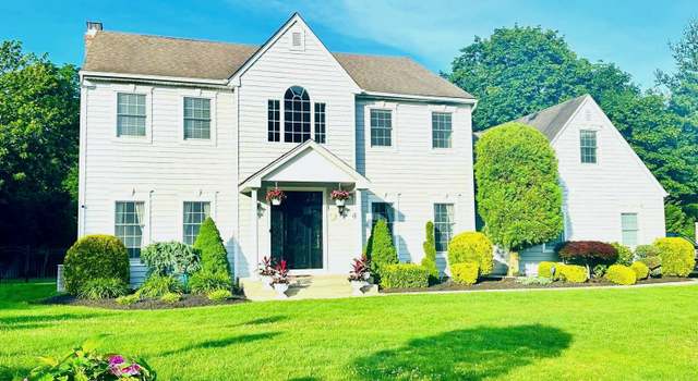 Photo of 1 Ada Ln, Setauket, NY 11733