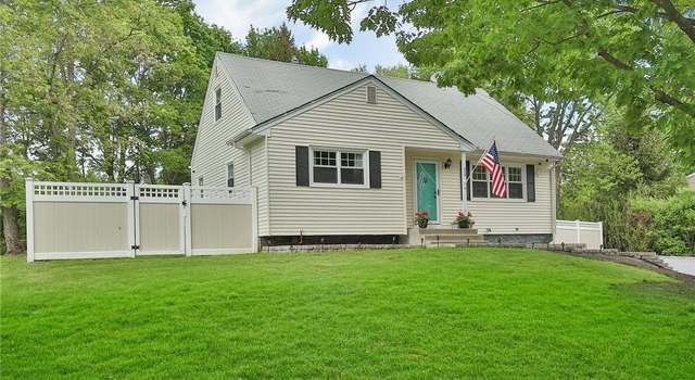 Photo of 329 Gilbert Ave, Pearl River, NY 10965