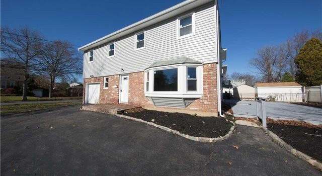 Photo of 731 Washington St, Baldwin Harbor, NY 11510
