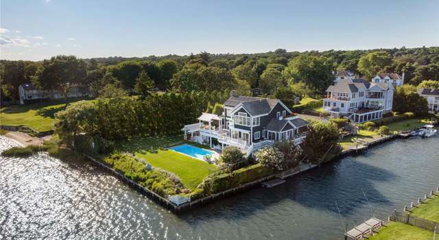 Photo of 60 Middle Pond Rd, Southampton, NY 11968