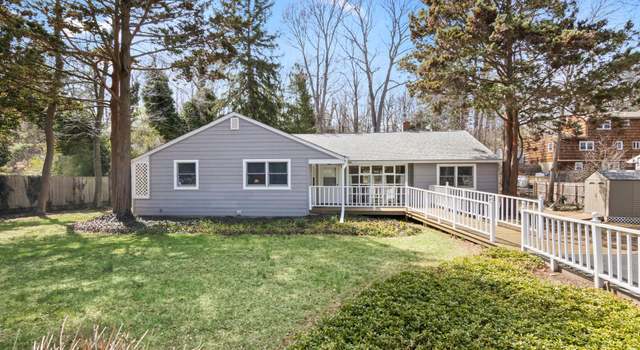 Photo of 263 Vernon Valley Rd, Northport, NY 11768