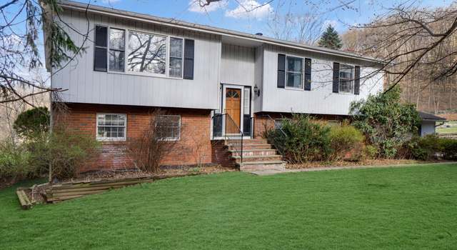 Photo of 14 Ashley Ln, Cold Spring, NY 10516
