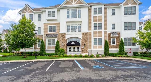 Photo of 26203 Spruce Pond Cir #26203, Plainview, NY 11803