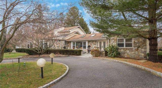 Photo of 335 Jericho Tpke, Old Westbury, NY 11568