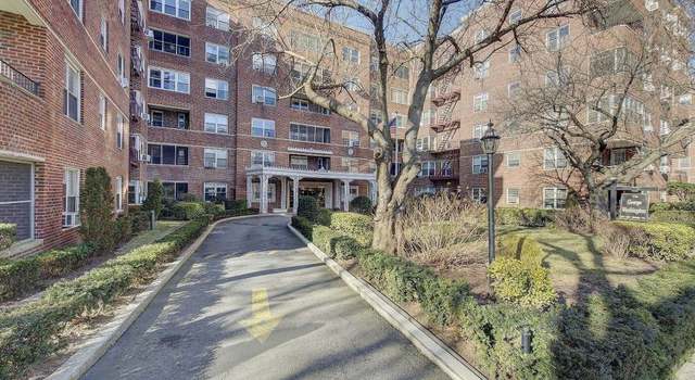 Photo of 67-66 108 St Unit D52, Forest Hills, NY 11375