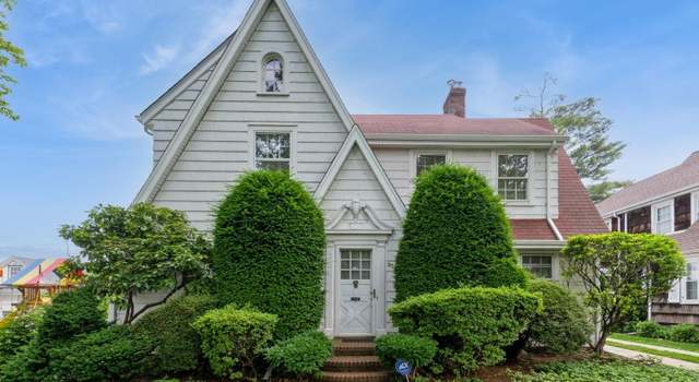 Photo of 85 Huron Rd, Floral Park, NY 11001
