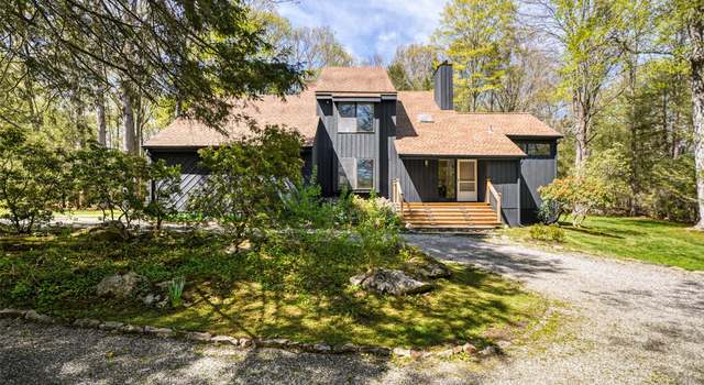 Photo of 9 Winterbottom Ln, Pound Ridge, NY 10576
