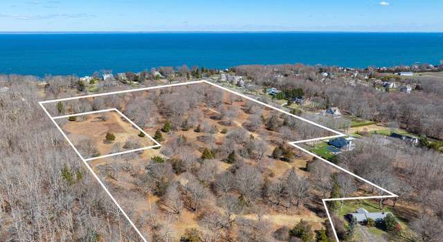 Photo of 17240 Soundview Ave, Southold, NY 11971