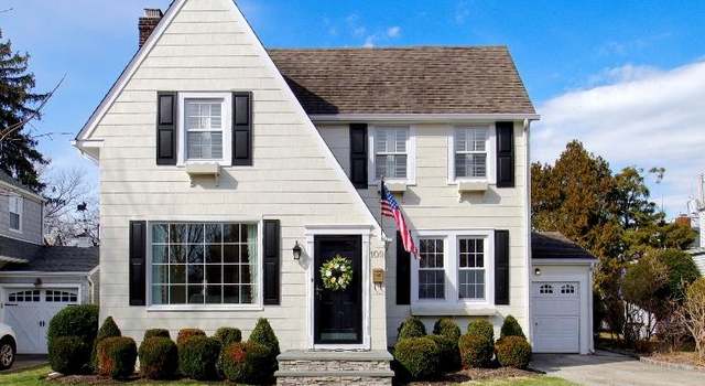 Photo of 109 Fernwood Ter, Garden City, NY 11530
