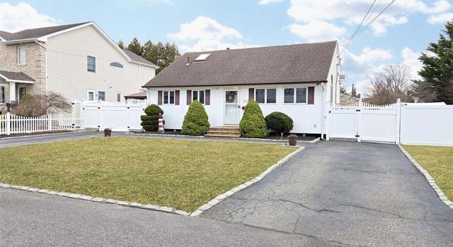 Photo of 115 Wright Ave, Deer Park, NY 11729
