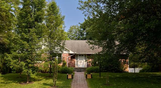 Photo of 38 N Manheim Blvd, New Paltz, NY 12561