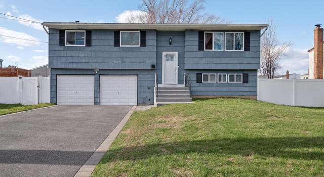 Photo of 81 Andrew Ave, Islip Terrace, NY 11752