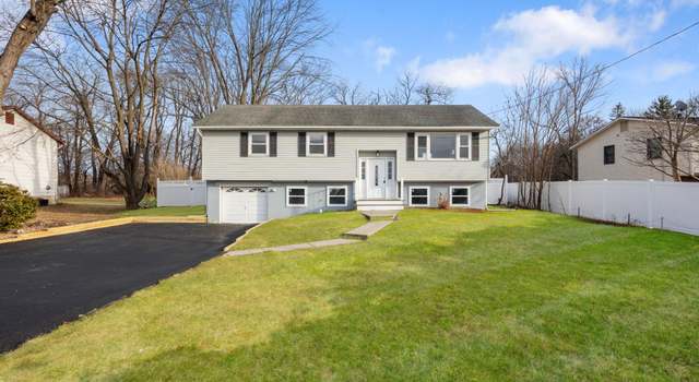 Photo of 208 Valley View Dr, Wallkill, NY 12589