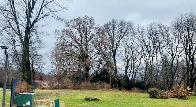 Photo of 5 Knollwood Crst, Elmsford, NY 10523