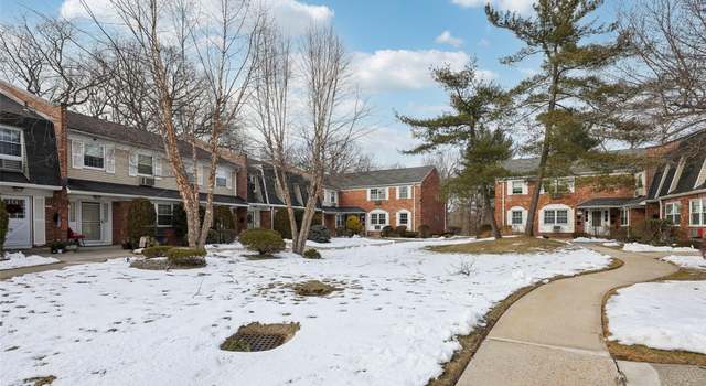 Photo of 204 Doxbury Ln, Suffern, NY 10901