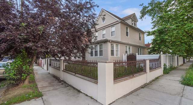 Photo of 112-02 204 St, Saint Albans, NY 11412