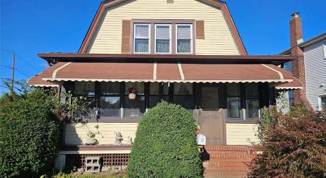 Photo of 27 Cedar Rd, Inwood, NY 11096