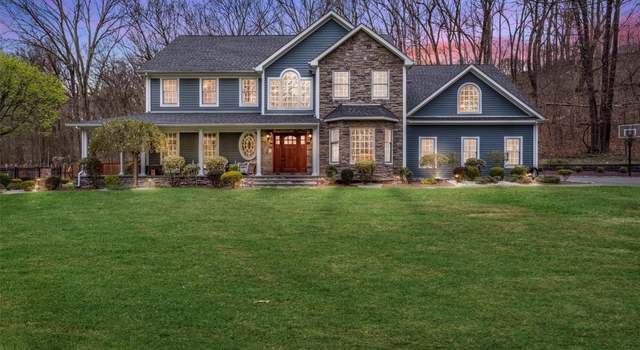 Photo of 75 Frances Dr, Hopewell Junction, NY 12533