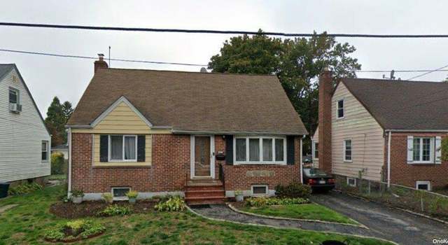 Photo of 43 Clemente Pl, Hempstead, NY 11550