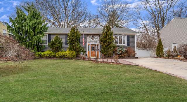Photo of 1151 Joselson Ave, Bay Shore, NY 11706