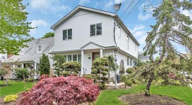 Photo of 2009 Washington Ave, Seaford, NY 11783